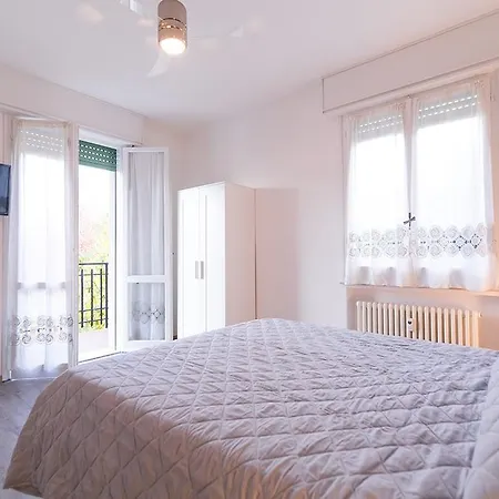 La Casa Dei Cedri R&b Konukevi Reggio Emilia